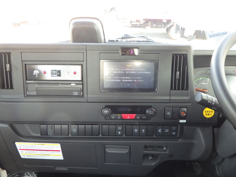 パネル周りの状態です。|いすゞ フォワード 2PG-FTR90U4の写真35