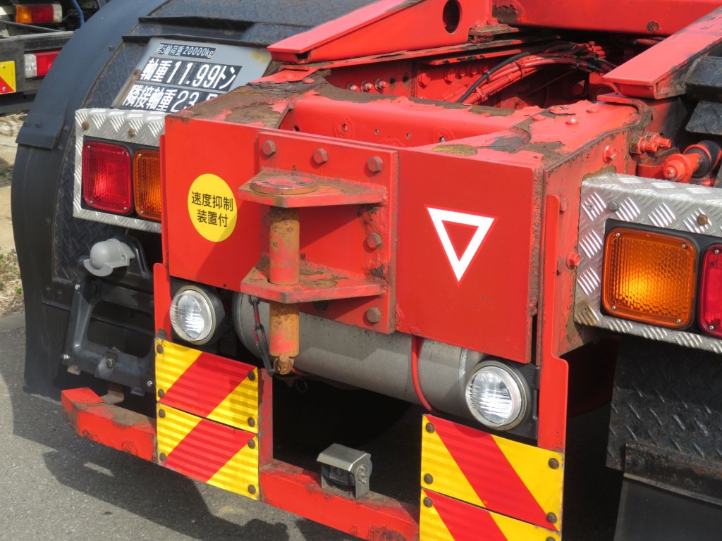 ピンドルフックが付いています。（配管はありません）|日野 プロフィア QDG-SS1EKDAの写真12