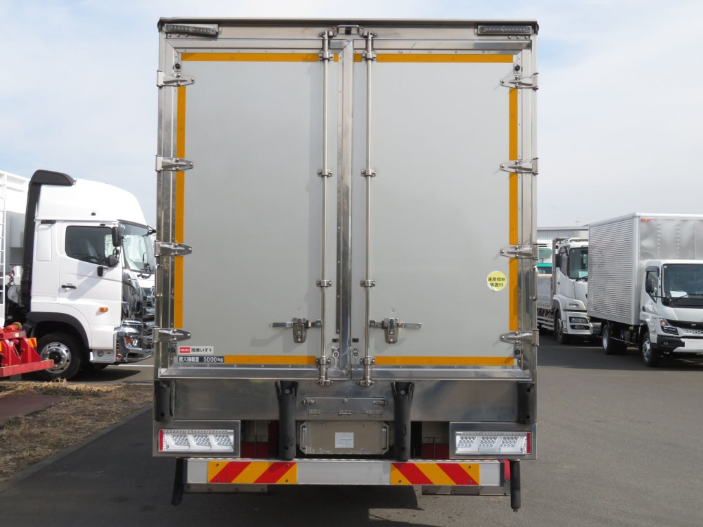 ハンマーロック・リア扉の丁番はステンレス製です。|いすゞ フォワード 2RG-FSR90T2の写真10