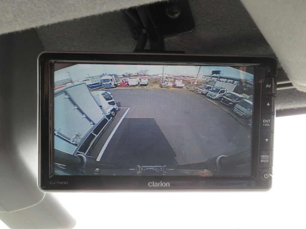 液晶バックモニター付きです。|いすゞ フォワード 2RG-FSR90T2の写真22