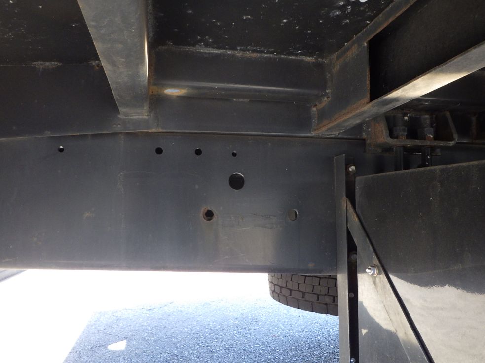 脚は無しです。|三菱 スーパーグレート 2KG-FS74HZの写真29