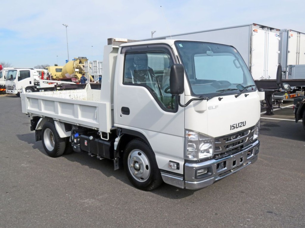 いすゞ エルフ 2RG-NKR88AD(2WD)の写真2