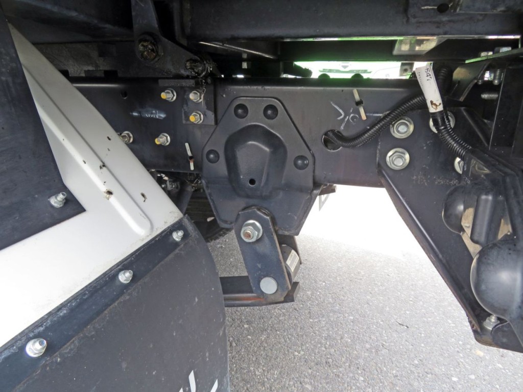 いすゞ エルフ 2RG-NKR88AD(2WD)の写真5