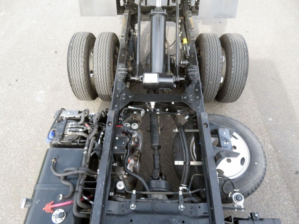 いすゞ エルフ 2RG-NKR88AD(2WD)の写真10