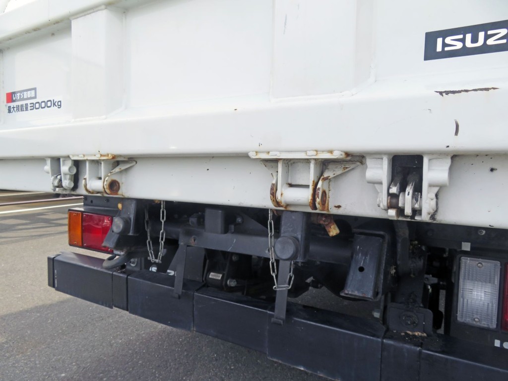 いすゞ エルフ 2RG-NKR88AD(2WD)の写真13