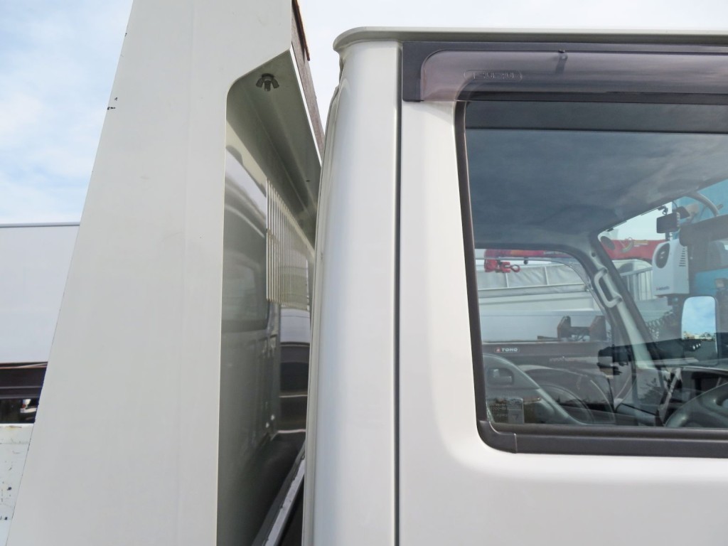 いすゞ エルフ 2RG-NKR88AD(2WD)の写真20