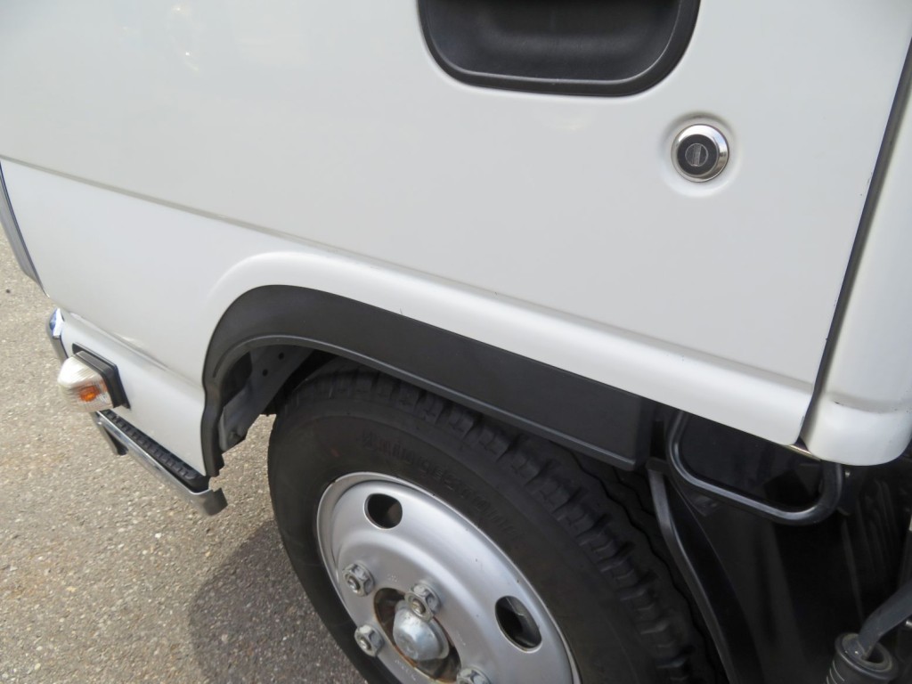 いすゞ エルフ 2RG-NKR88AD(2WD)の写真24