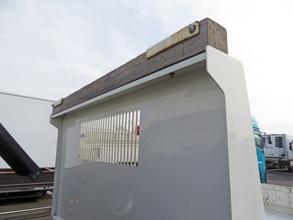 いすゞ エルフ 2RG-NKR88AD(2WD)の写真33