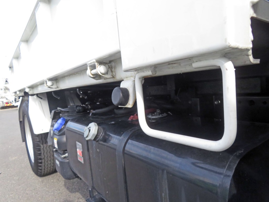 いすゞ エルフ 2RG-NKR88AD(2WD)の写真35