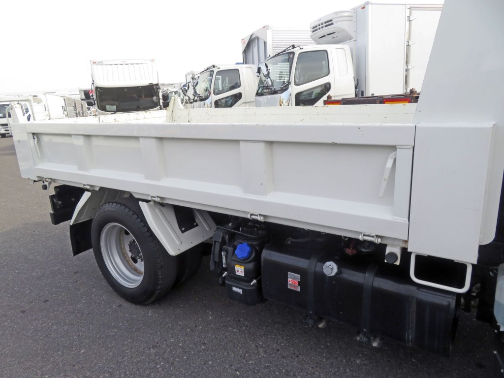 いすゞ エルフ 2RG-NKR88AD(2WD)の写真36