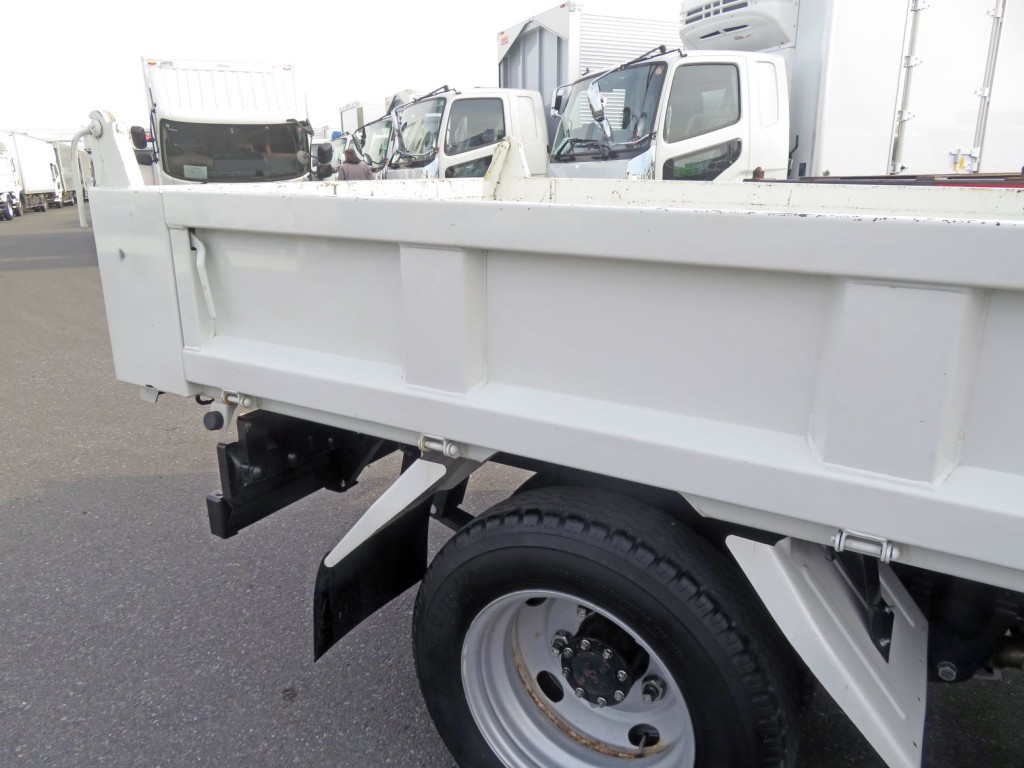 いすゞ エルフ 2RG-NKR88AD(2WD)の写真37