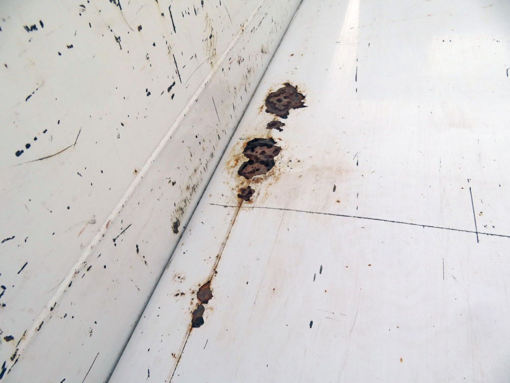 いすゞ エルフ 2RG-NKR88AD(2WD)の写真40