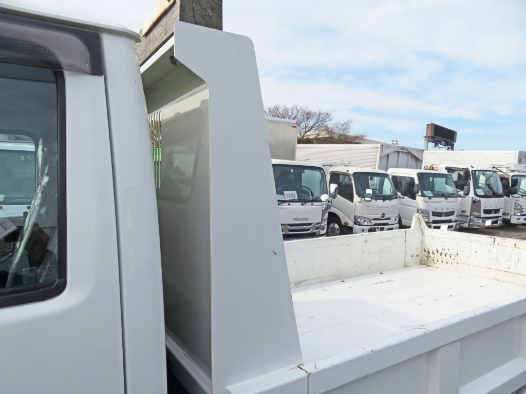 いすゞ エルフ 2RG-NKR88AD(2WD)の写真41