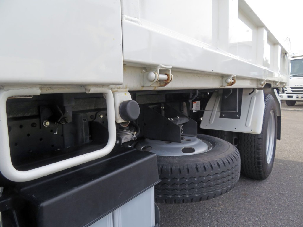 いすゞ エルフ 2RG-NKR88AD(2WD)の写真42