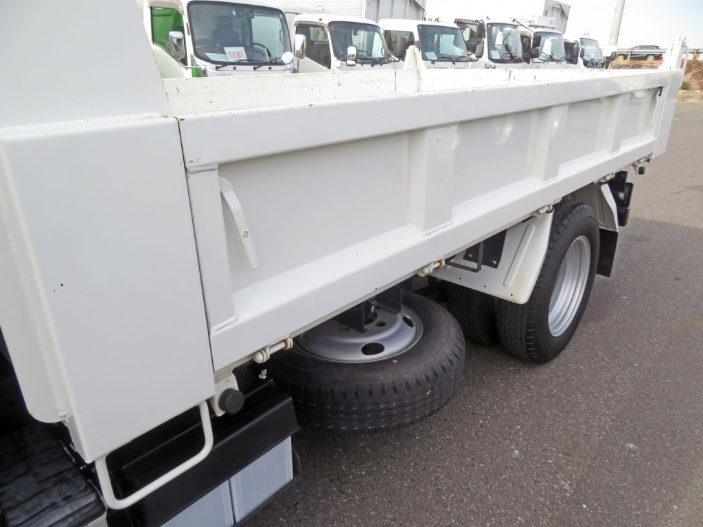 いすゞ エルフ 2RG-NKR88AD(2WD)の写真43