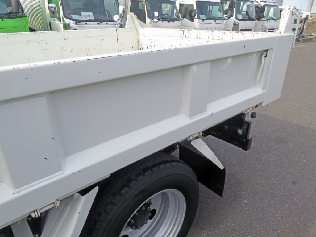 いすゞ エルフ 2RG-NKR88AD(2WD)の写真44