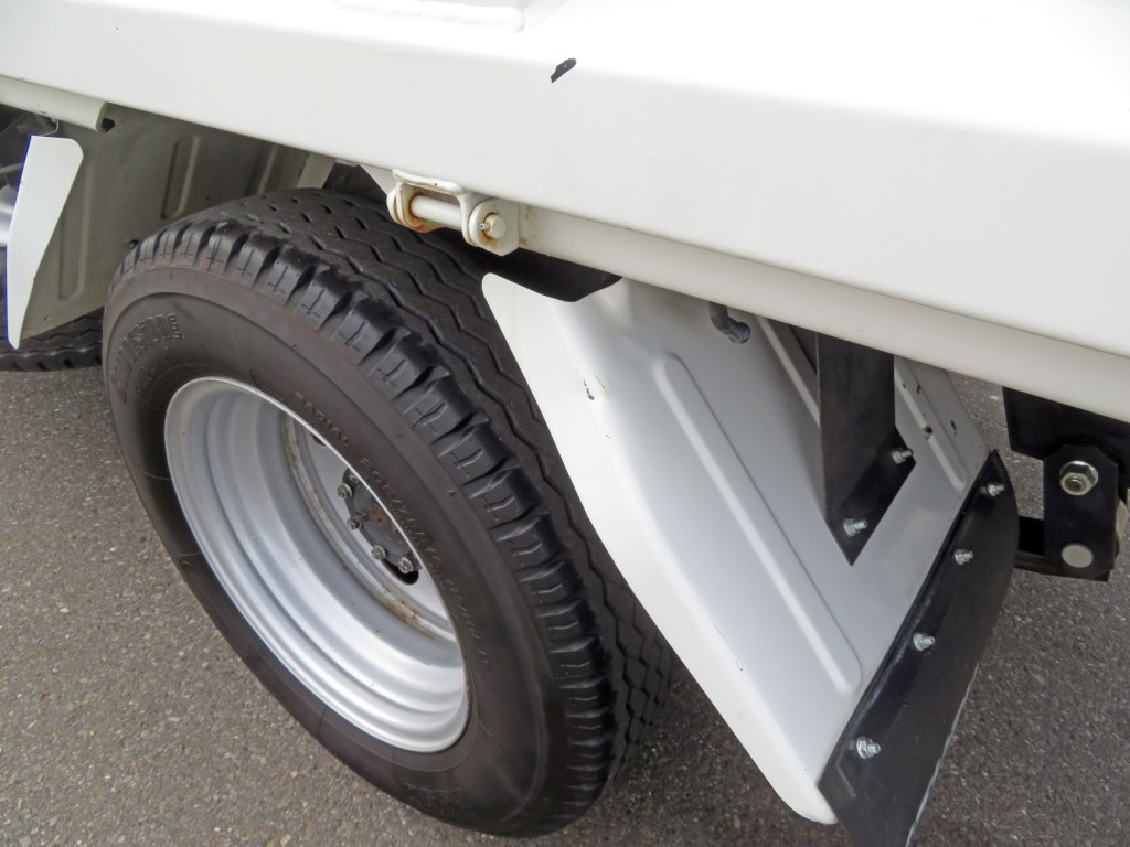 いすゞ エルフ 2RG-NKR88AD(2WD)の写真47