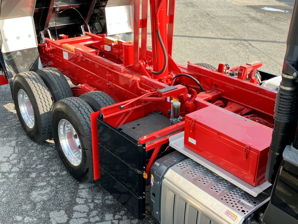 シャシ及びサブフレームの状態です。|三菱 スーパーグレート 2PG-FV80VXの写真13