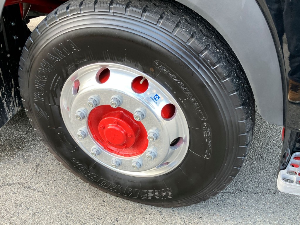 アルミホイールです。|三菱 スーパーグレート 2PG-FV80VXの写真22