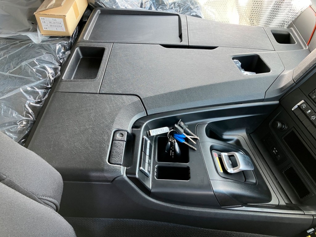 三菱 スーパーグレート 2PG-FV80VXの写真25