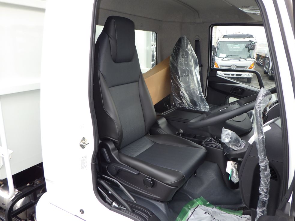 三菱 ファイター 2KG-FK72FZの写真6