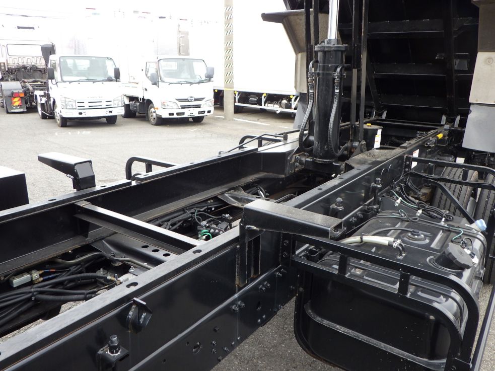 三菱 ファイター 2KG-FK72FZの写真10