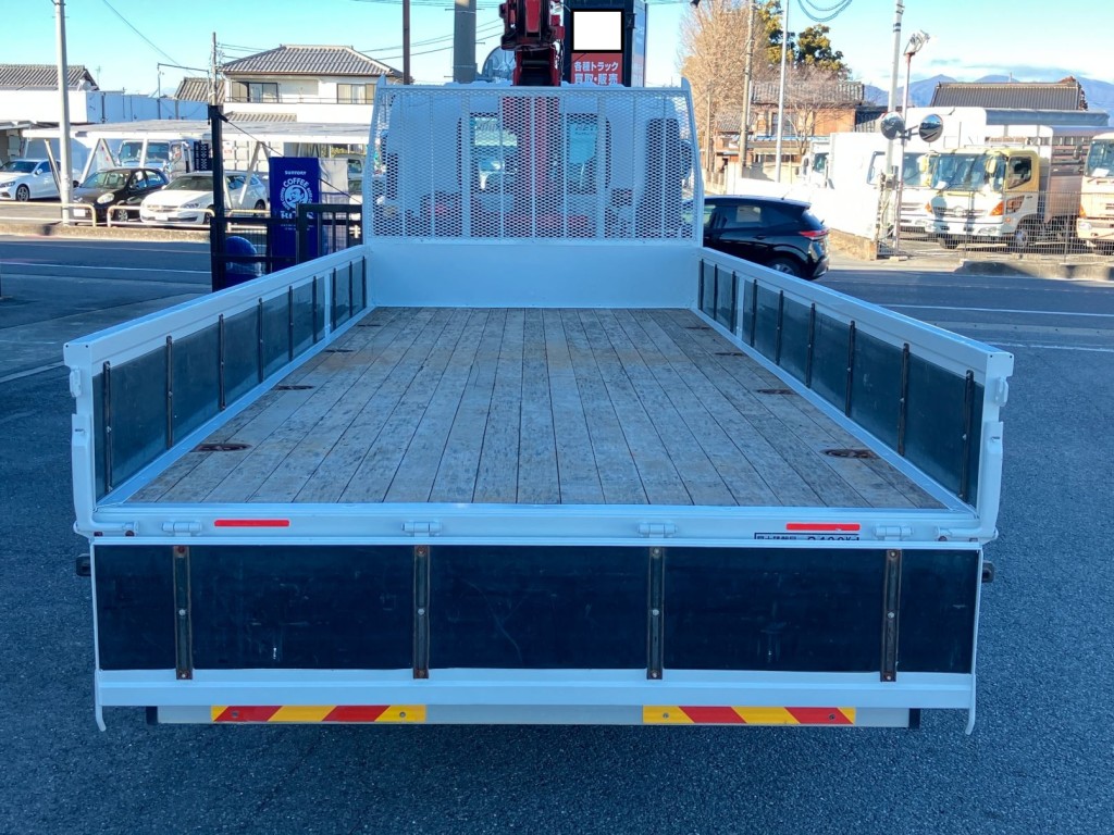 いすゞ フォワード 2RG-FRR90S2(2WD)の写真7