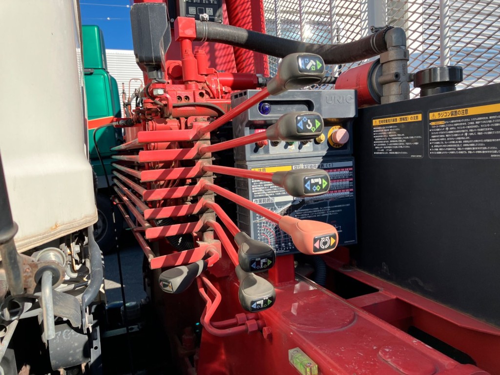 いすゞ フォワード 2RG-FRR90S2(2WD)の写真9