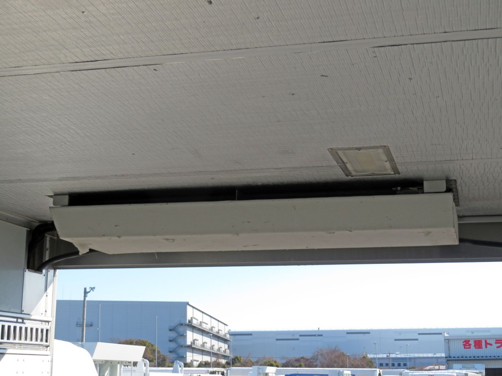 冷凍機は2エバタイプです。|日野 プロフィア QPG-FR1EXEGの写真13