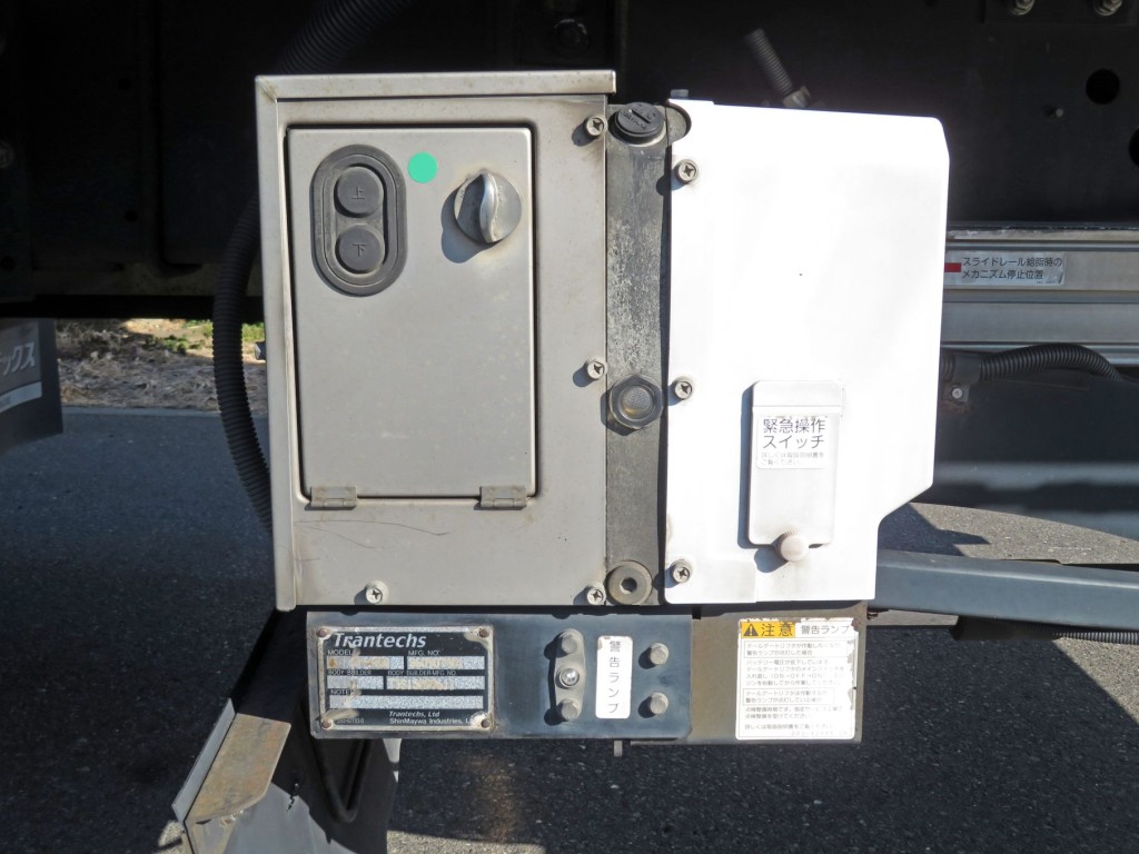 ゲートの操作スイッチです。|日野 プロフィア QPG-FR1EXEGの写真18