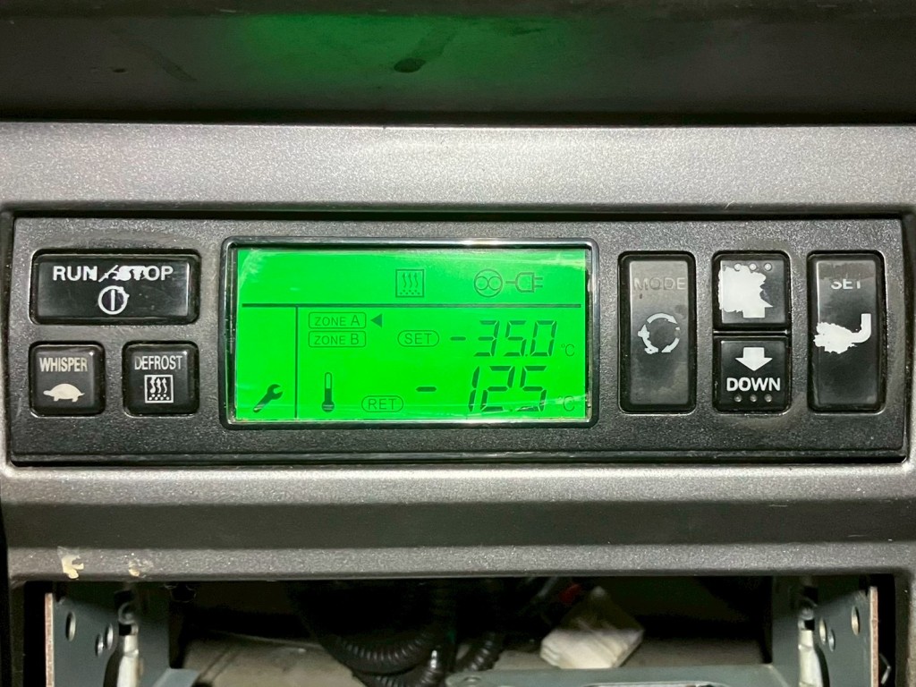 前側の冷凍機は-35℃設定で冷凍機テストは4.5℃スタート1Hで-12.5℃確認済みです。|日野 プロフィア QPG-FR1EXEGの写真22