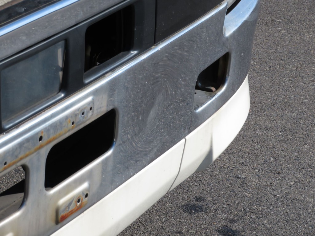 フロントバンパーにヘコミがあります。|日野 プロフィア QPG-FR1EXEGの写真47