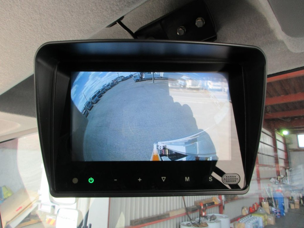 液晶バックモニター付きです。|いすゞ フォワード 2RG-FSR90S2の写真23