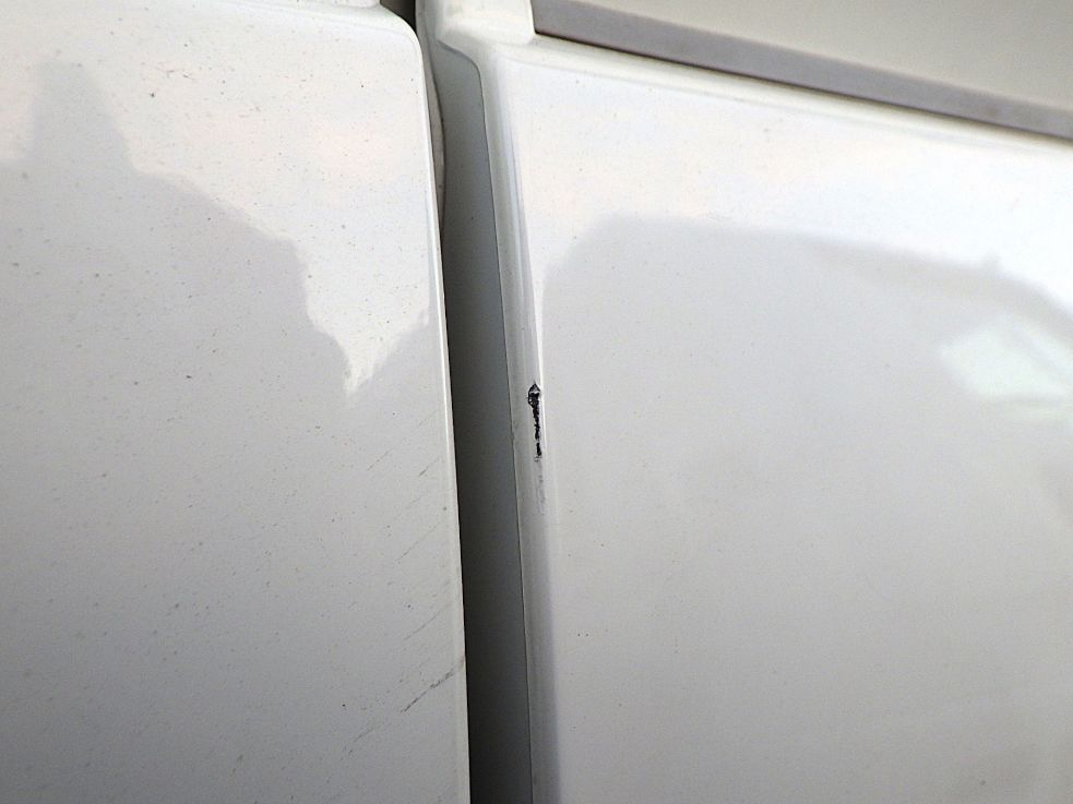 運転席側ドアに小キズがあります。|いすゞ フォワード 2RG-FSR90S2の写真28