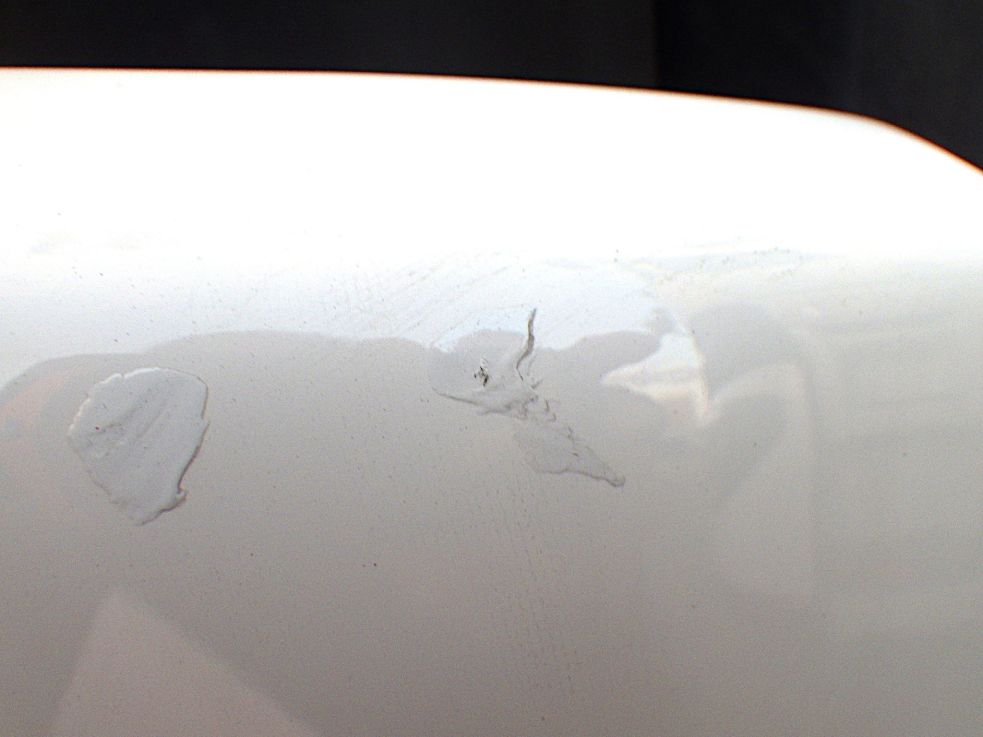 フロントバンパーの助手席側にタッチアップ跡があります。|いすゞ フォワード 2RG-FSR90S2の写真29