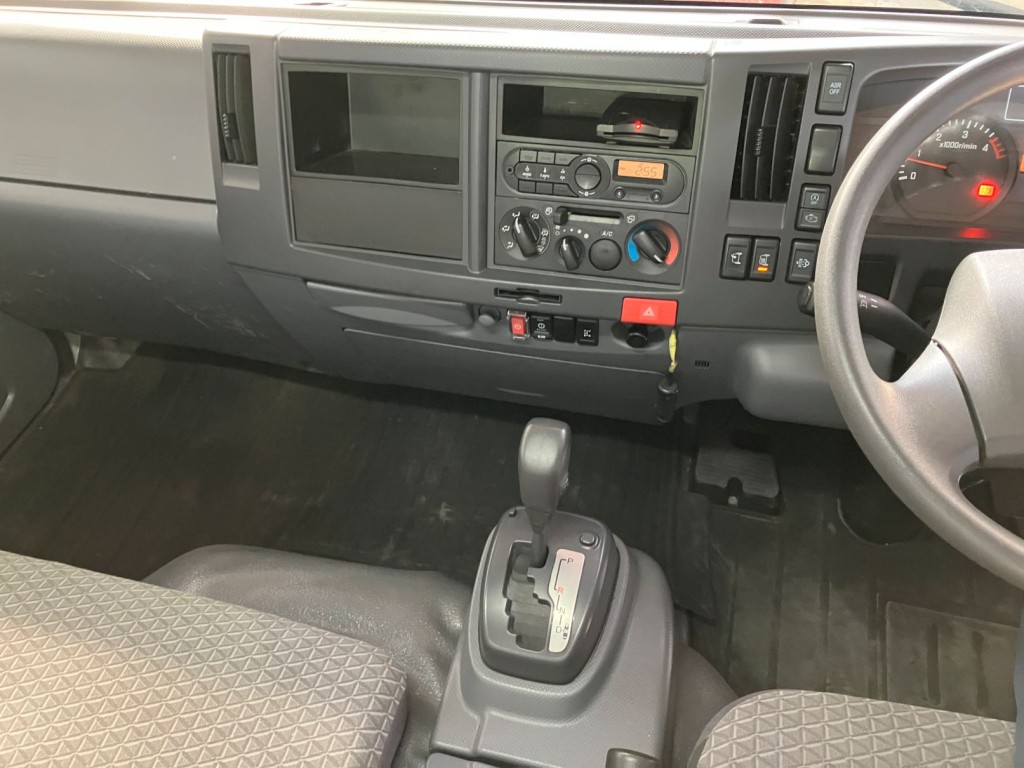 いすゞ エルフ TPG-NPR85N(2WD)の写真21