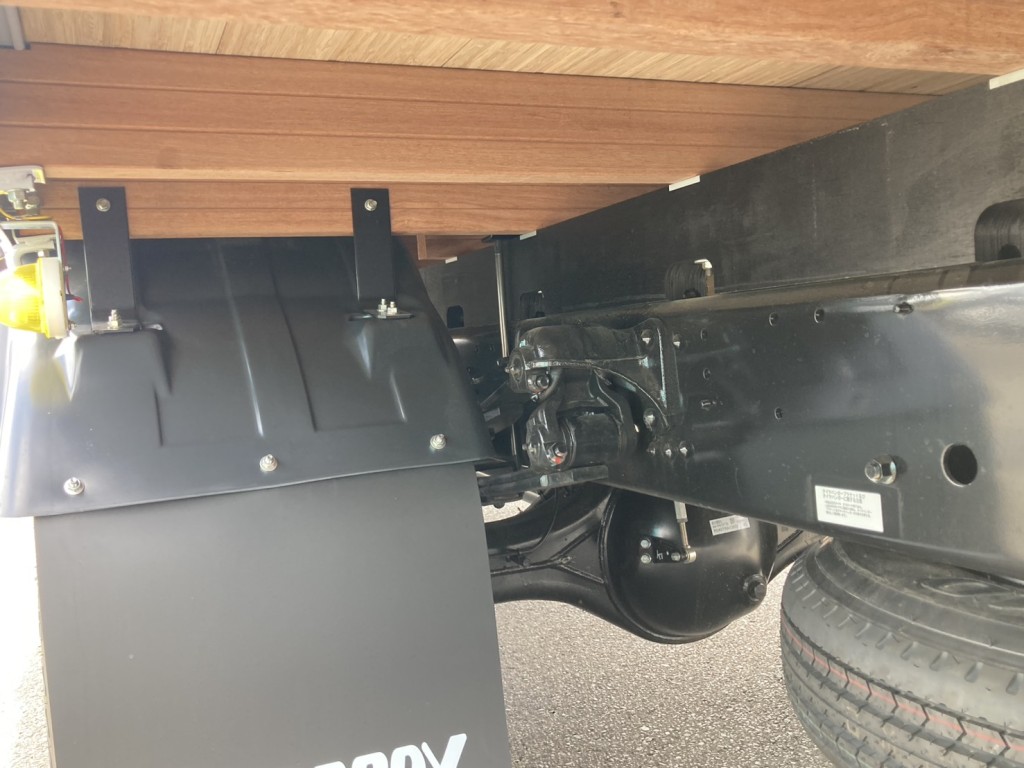 シャーシとネタの状態です。|三菱 ファイター 2KG-FK62F(2WD)の写真7