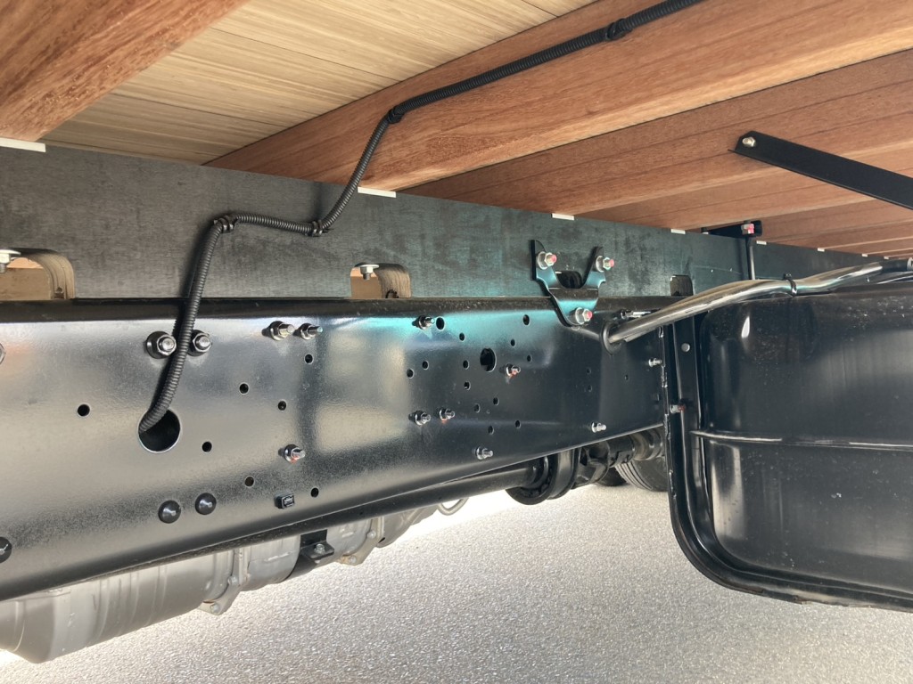 シャーシとネタの状態です。|三菱 ファイター 2KG-FK62F(2WD)の写真10
