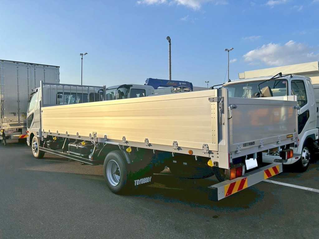 三菱 ファイター 2KG-FK62F(2WD)の写真3