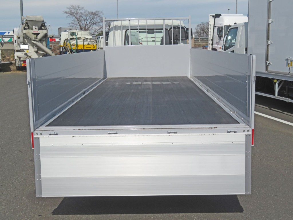 三菱 ファイター 2KG-FK62F(2WD)の写真8