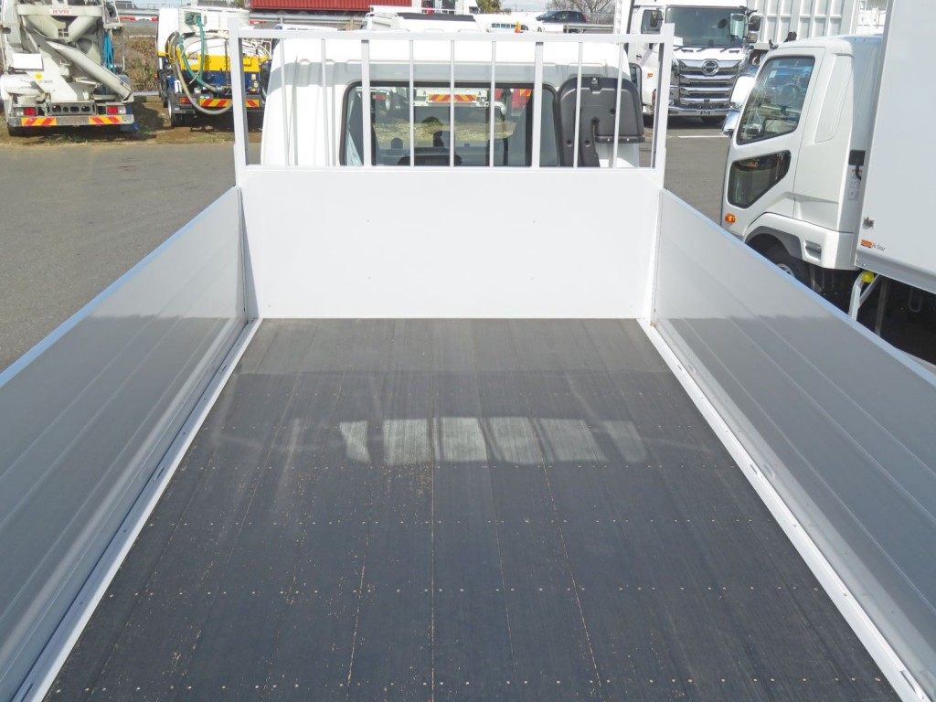 三菱 ファイター 2KG-FK62F(2WD)の写真9