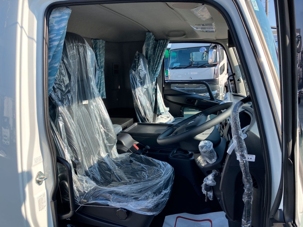 三菱 ファイター 2KG-FK62F(2WD)の写真5