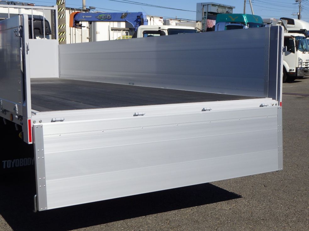 三菱 ファイター 2KG-FK62F(2WD)の写真12