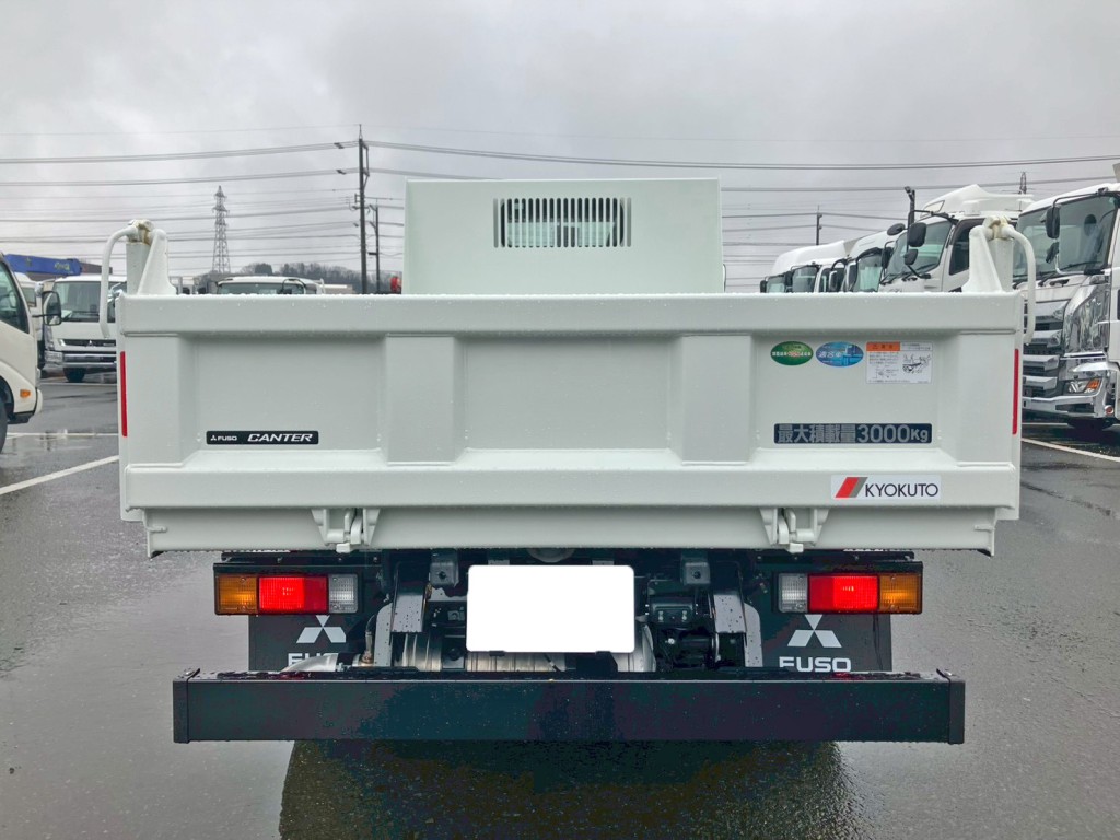 リヤ周りの状態です。|三菱 キャンター 2RG-FBA60(2WD)の写真13