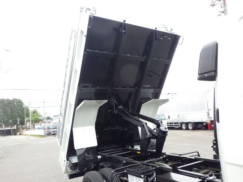 三菱 ファイター 2KG-FK62F(2WD)の写真9
