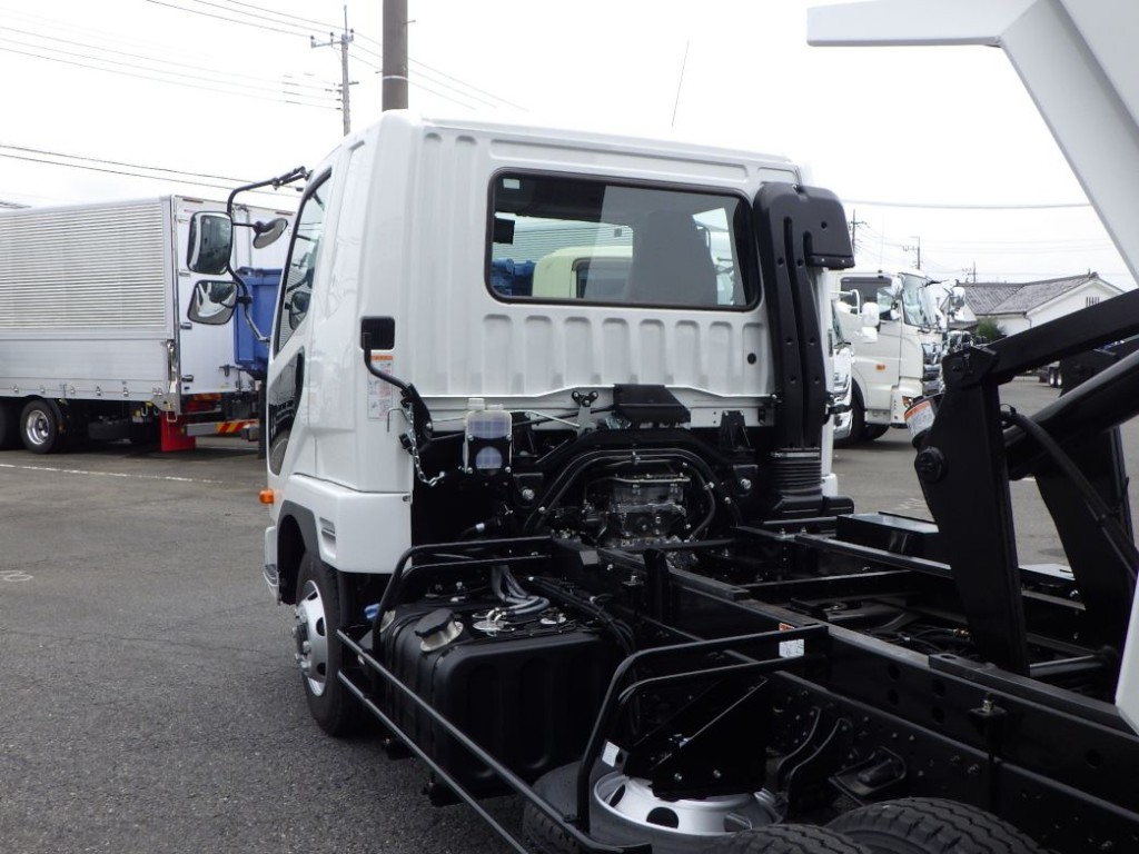 三菱 ファイター 2KG-FK62F(2WD)の写真32