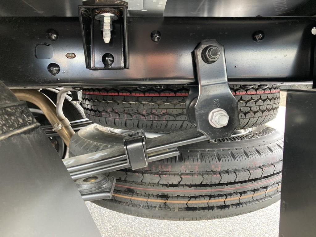 シャーシとスプリングの状態です。|トヨタ カゼット 3BF-TRY230(2WD)の写真6