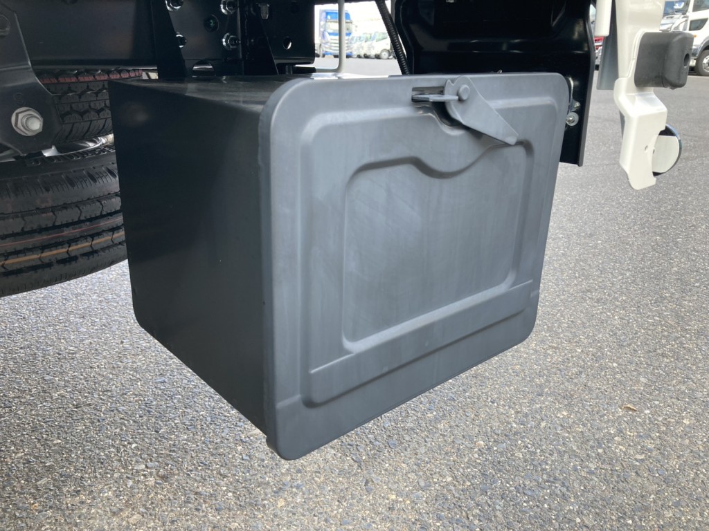 工具箱の状態です。|トヨタ カゼット 3BF-TRY230(2WD)の写真26