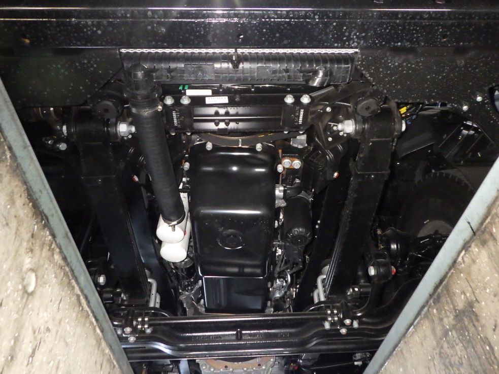 ボディー下周りの状態です。|UDトラックス クオン 2RG-GK5DABの写真13