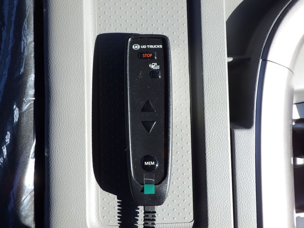 エアサスのコントローラーです。|UDトラックス クオン 2RG-GK5DABの写真23